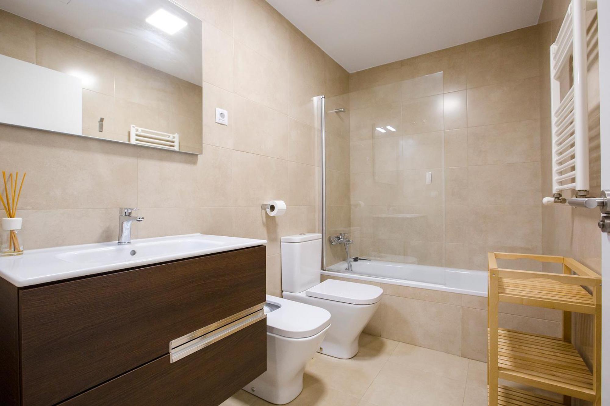 Telmo Nuevo Apartamento & Parking En Bilbaozorroza Bagian luar foto